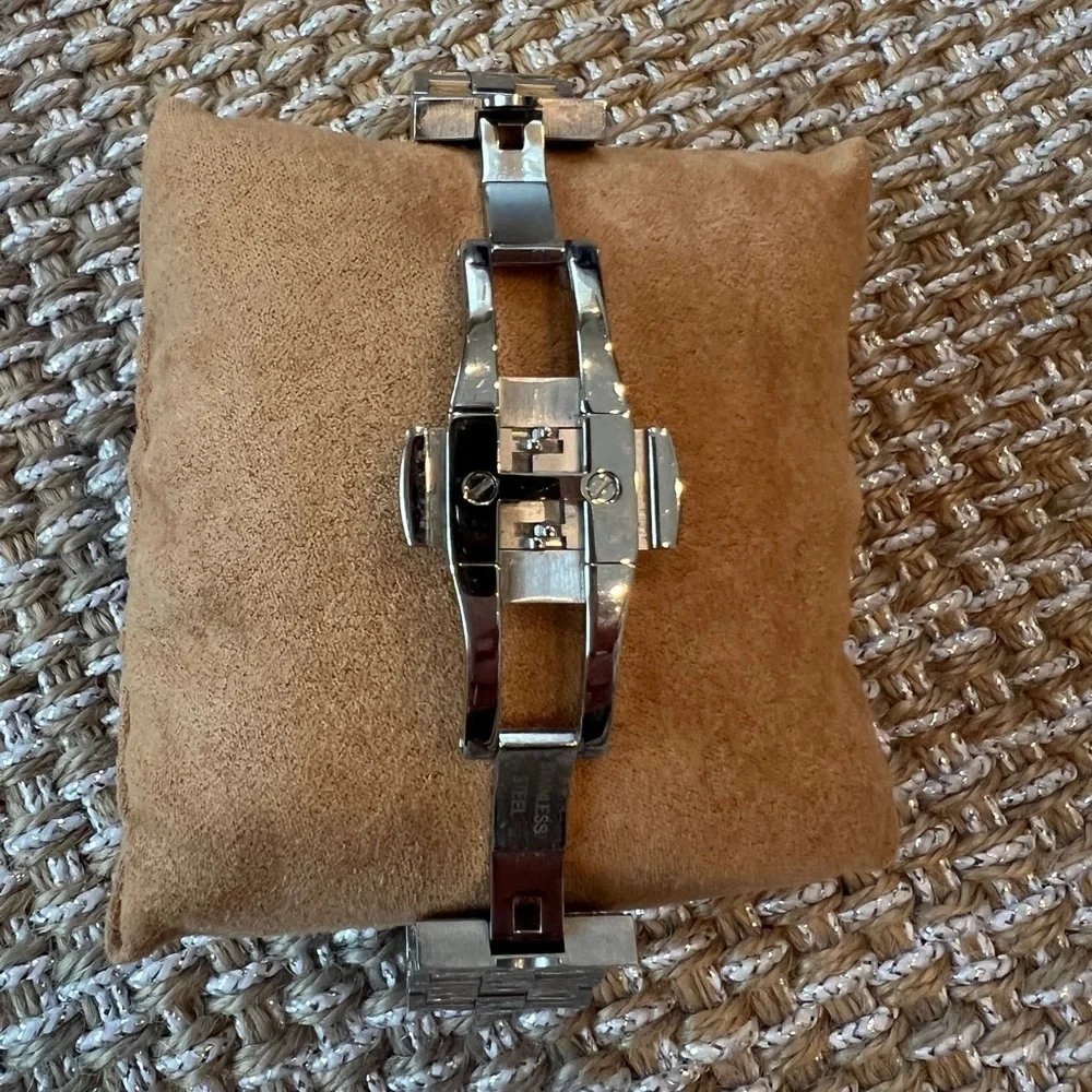 Tory Burch cream dial two tone date steel quartz women’s watch jewelry TRB1014